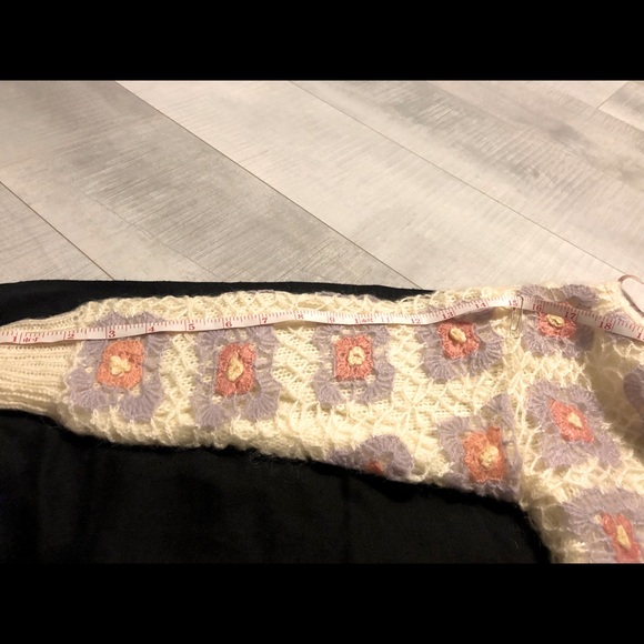 NEW Crocheted Knit Peach/Purple Pattern Cardigan Sweater - Picture 11 of 15